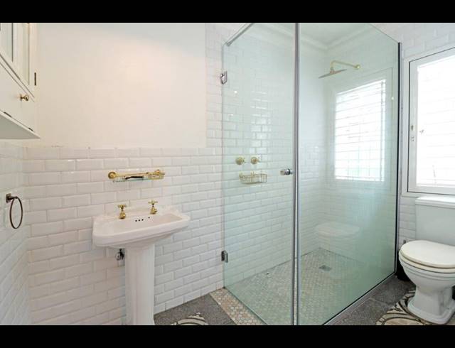 4 BEDROOM HOUSE TO LET IN WESTCLIFF